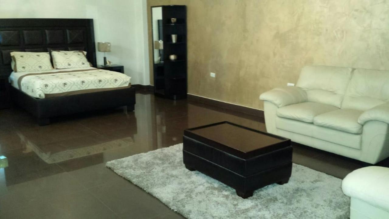 Premier Hotel Suites Ciudad Obregón Buitenkant foto